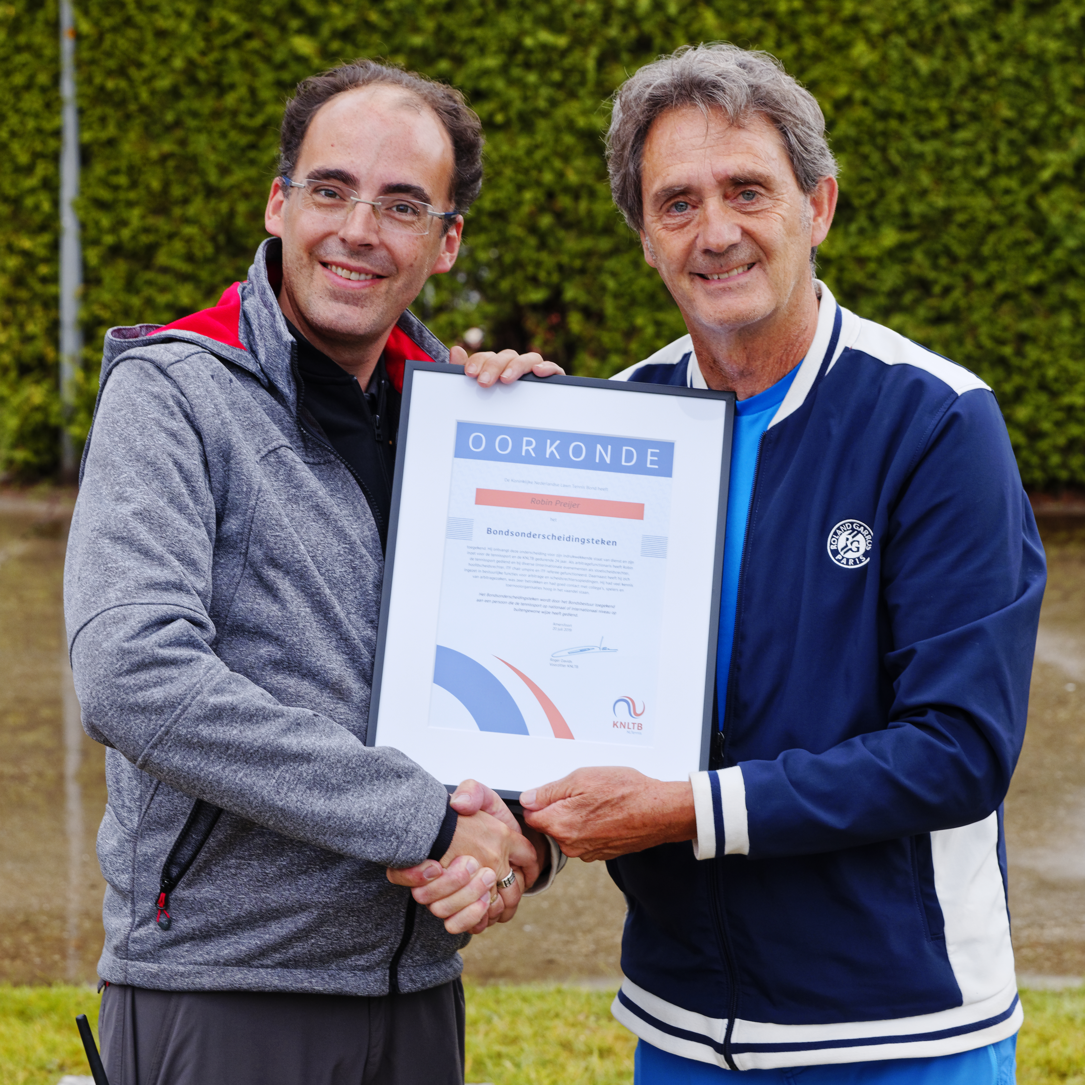 02.01C Referee Robin Preijer Receives Award Windmill Cup 2019