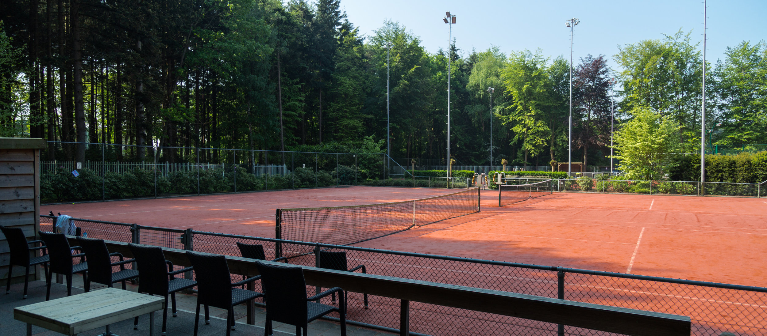 Tennisbaan schaduw