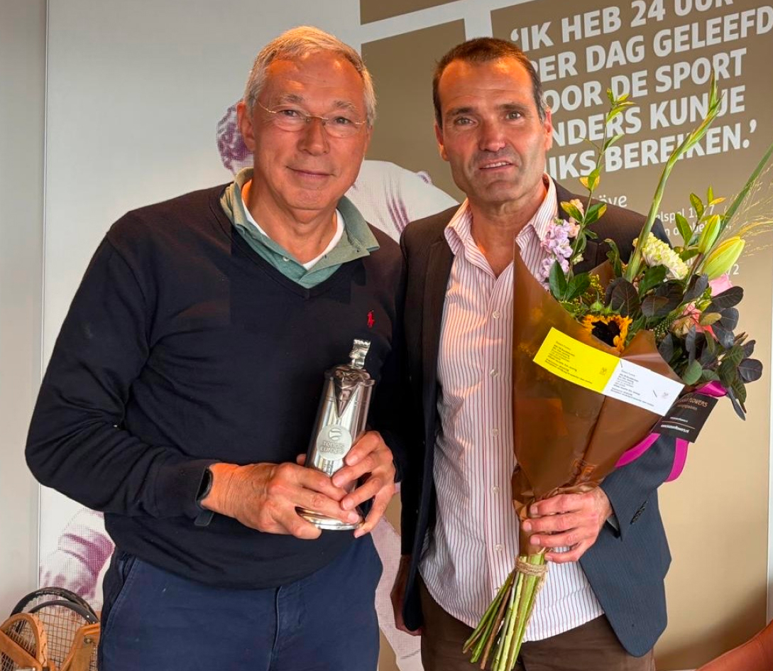 TE Award Rolf Thung