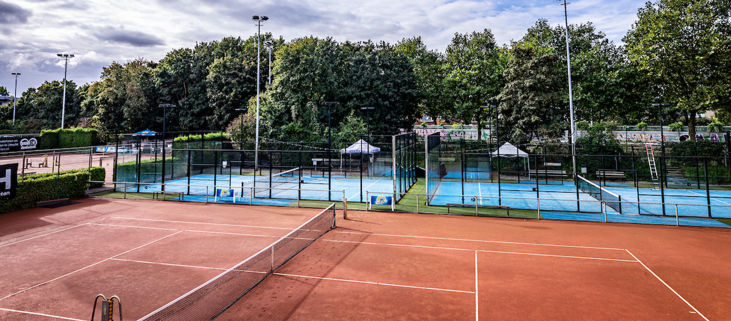 Houten Tennis Padel Ruimte
